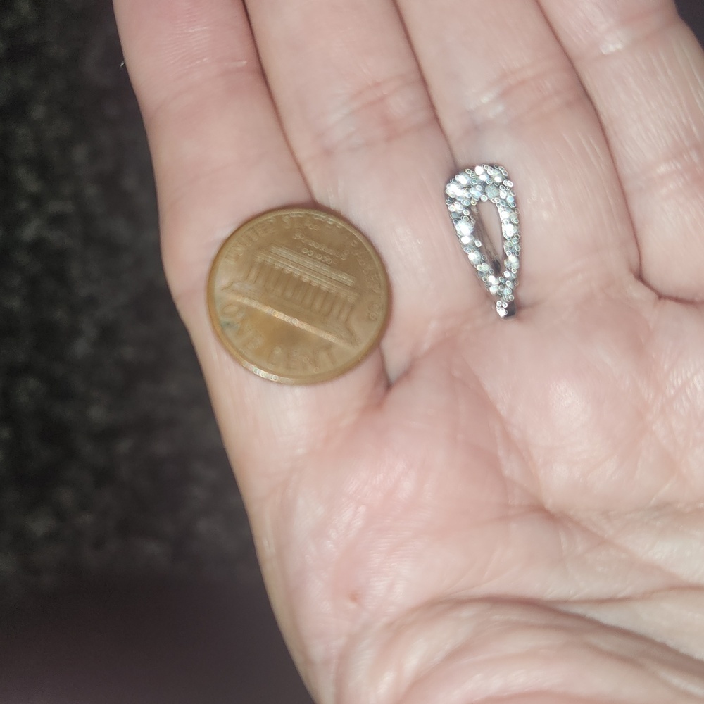 LAST ONE! New! Tiny ear clip-on earring - Picture 9 of 9